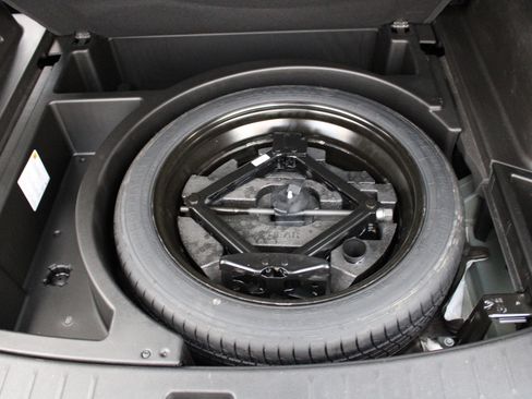 Used 2021 Chevrolet Blazer LT image 39