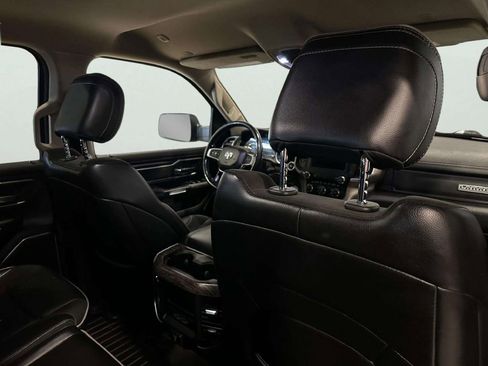 Used 2020 RAM 1500 Laramie AWD/4WD image 38