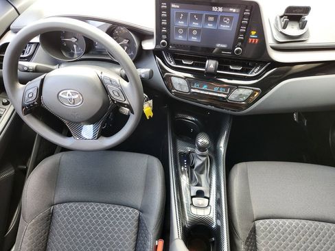 Used 2020 Toyota C-HR LE image 24