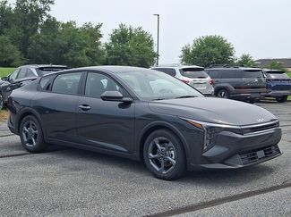New 2026 Kia K4 FWD video 2