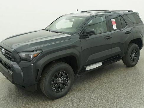New 2026 Toyota 4Runner SR5 AWD/4WD image 34