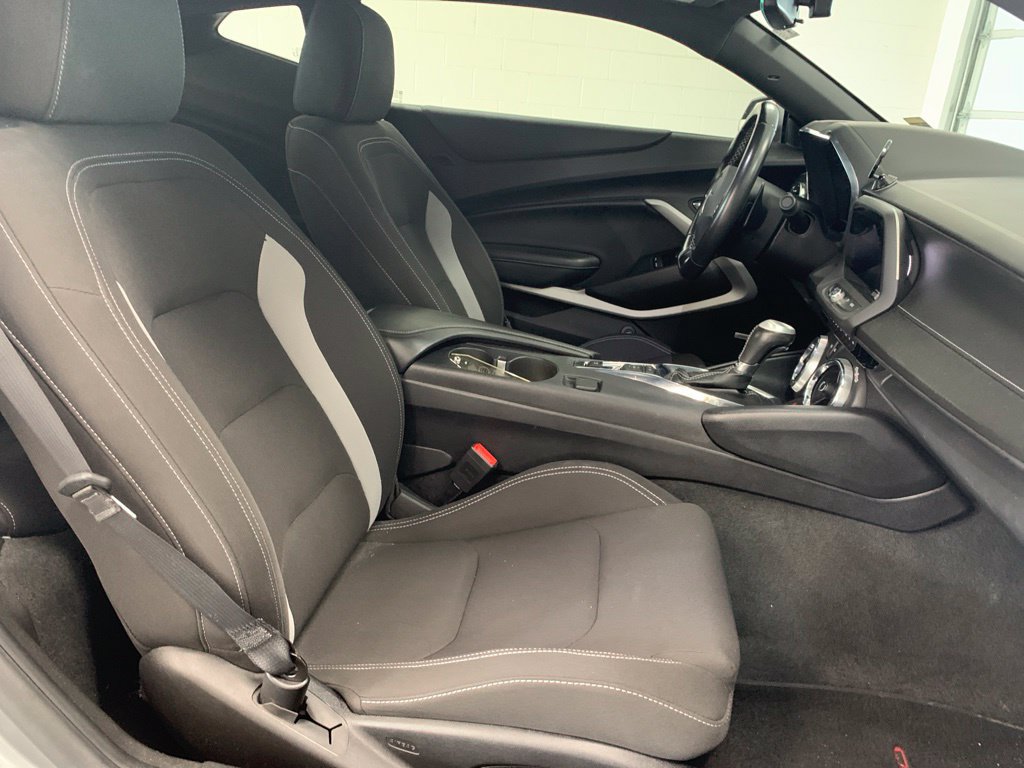 Used 2020 Chevrolet Camaro LT w/ RS Package RWD image 6