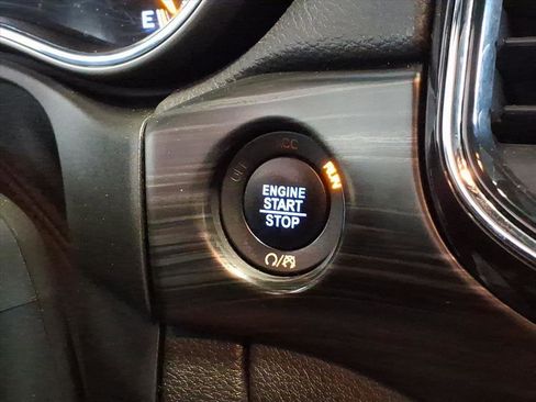 Used 2021 Jeep Grand Cherokee Laredo X image 25