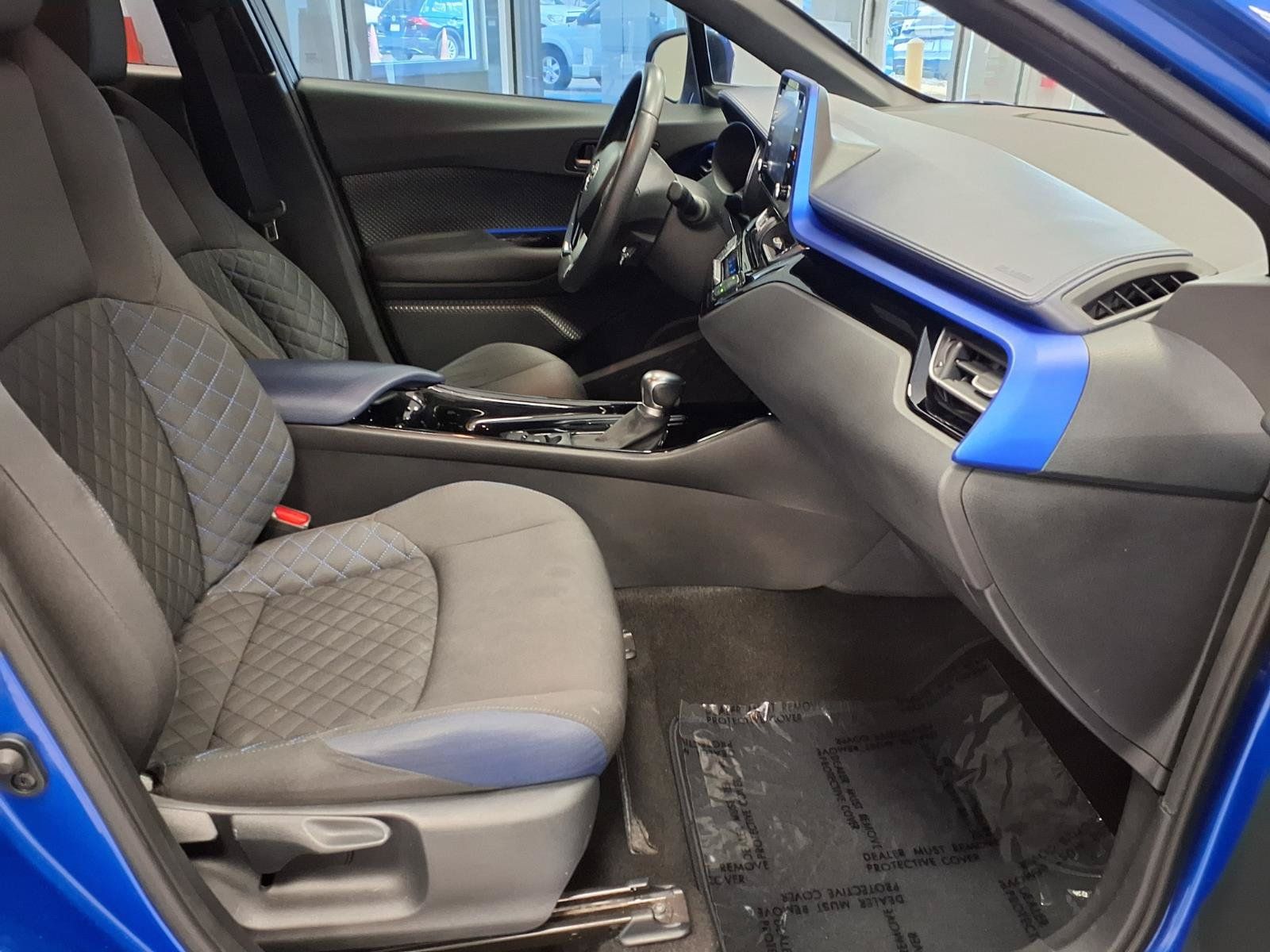 Used 2020 Toyota C-HR XLE FWD image 9
