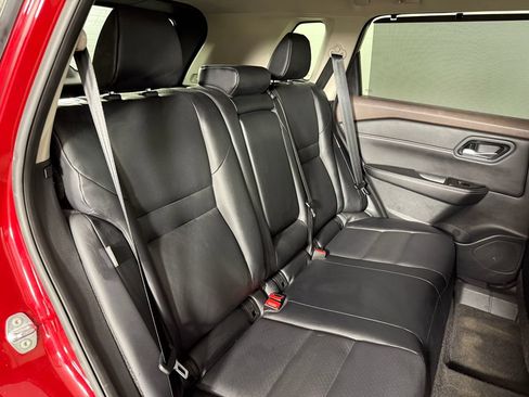 Used 2023 Nissan Rogue SV w/ SV Premium B Package AWD/4WD image 31
