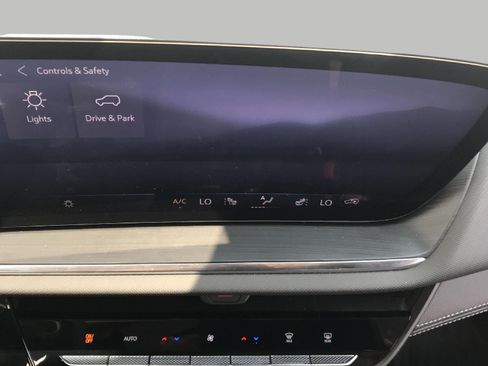 Used 2026 Buick Envision Preferred AWD/4WD image 33