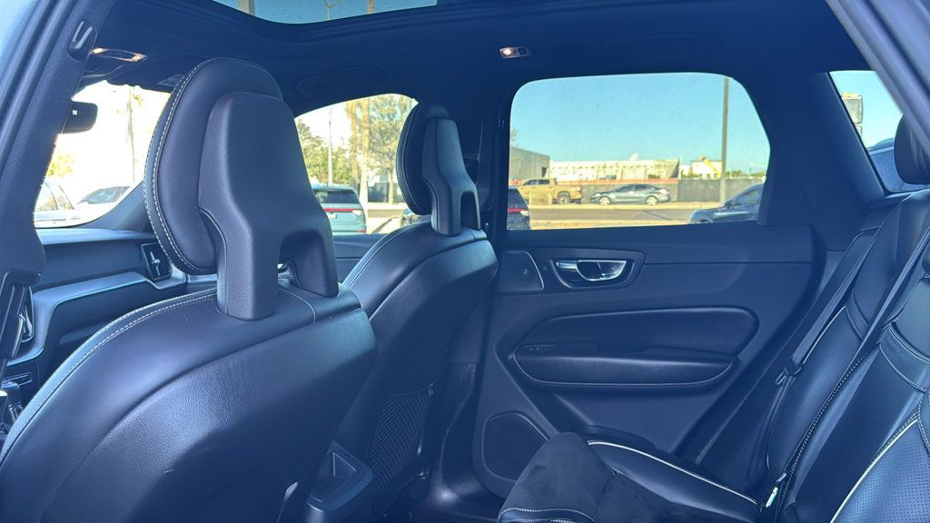 Used 2018 Volvo XC60 T6 R-Design w/ Convenience Package AWD/4WD image 24