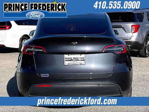 Used 2024 Tesla Model Y 2WD image 4