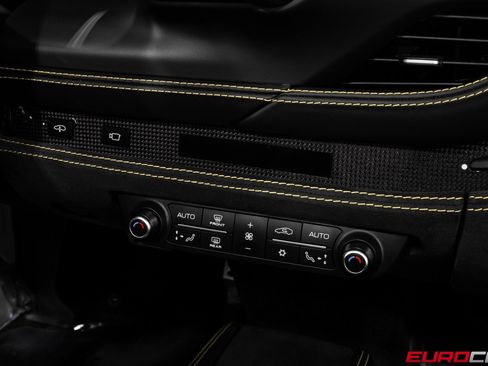 Used 2022 Ferrari F8 Tributo image 34