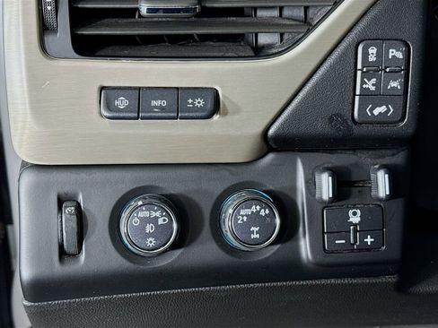 Used 2020 GMC Yukon XL Denali w/ Denali Ultimate Package image 10