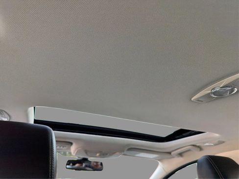 Used 2012 Ford Focus SEL FWD image 22