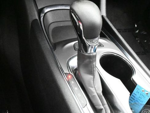 Used 2024 Chevrolet Malibu LT FWD image 21