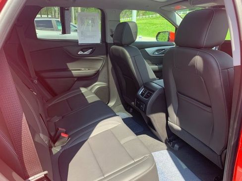 Used 2025 Chevrolet Blazer LT w/ Sound & Technology Package image 17