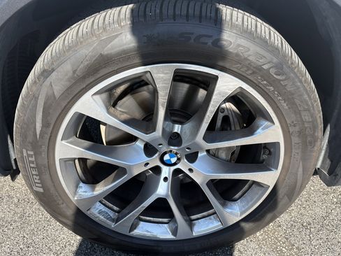 Certified 2024 BMW X5 xDrive40i w/ Parking Assistance Package AWD/4WD image 12