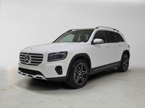 Used 2026 Mercedes-Benz GLB 250 4MATIC image 7