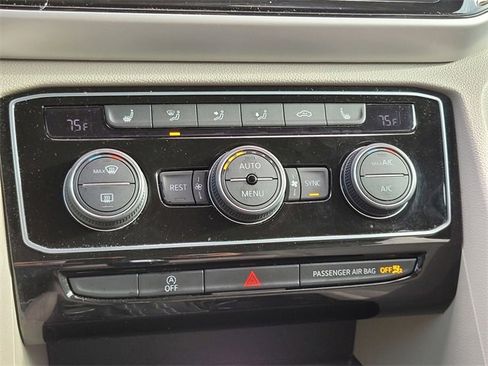 Used 2022 Volkswagen Atlas SE image 22