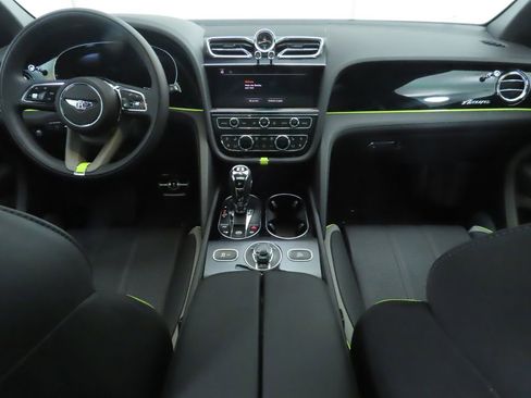 Used 2023 Bentley Bentayga Extended Wheelbase image 13