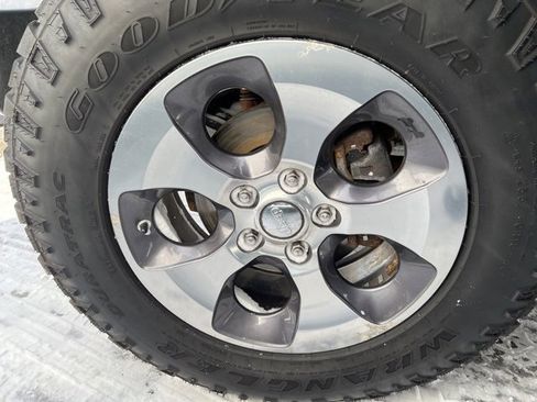 Used 2016 Jeep Wrangler Unlimited Sahara w/ Dual Top Group image 16