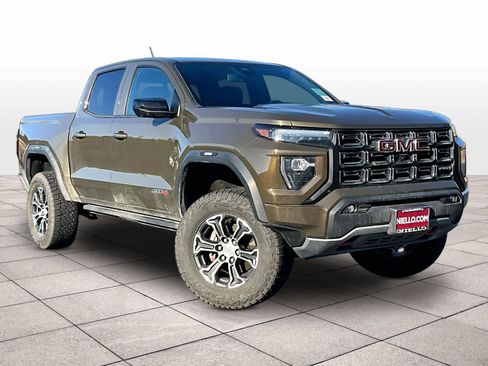 Used 2023 GMC Canyon AT4 w/ Technology Package image 2