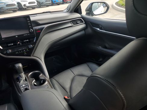 Used 2023 Toyota Camry XSE image 21
