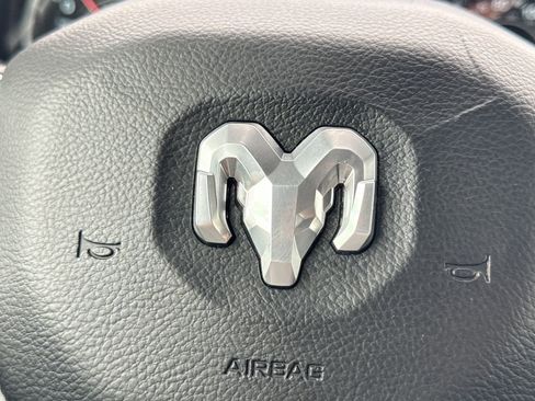 Used 2022 RAM 1500 Laramie AWD/4WD image 29