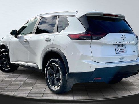 New 2026 Nissan Rogue Platinum w/ Platinum Premium Package AWD/4WD image 4