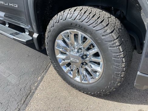 Used 2022 GMC Sierra 2500 Denali image 3