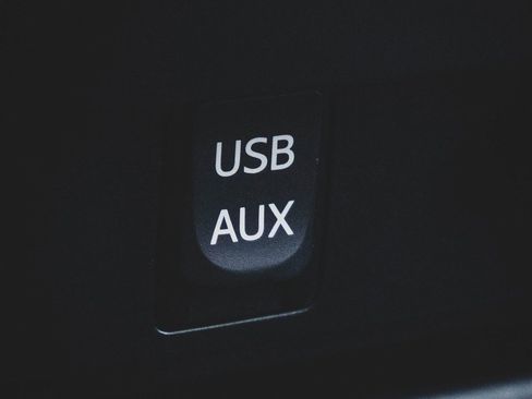 Used 2014 Toyota Tundra SR5 image 6