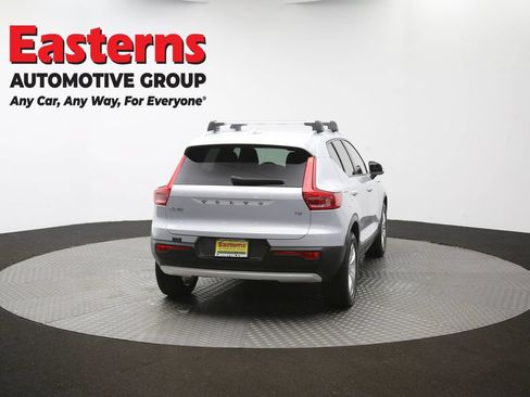 Used 2021 Volvo XC40 T4 Momentum FWD image 37