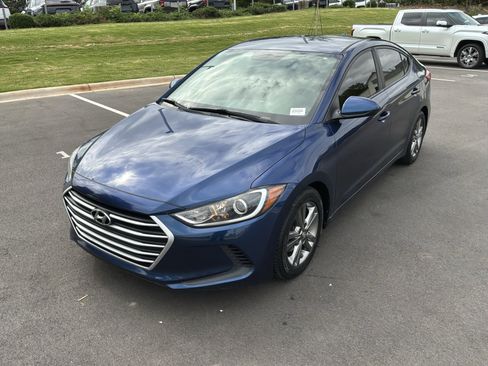 Used 2018 Hyundai Elantra SEL FWD image 5
