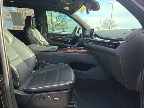 Certified 2023 Cadillac Escalade ESV Premium Luxury image 22