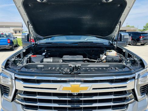 Used 2024 Chevrolet Silverado 3500 LTZ w/ LTZ Plus Package AWD/4WD image 47