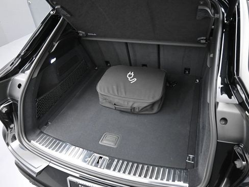 Used 2023 Porsche Cayenne Turbo S image 35