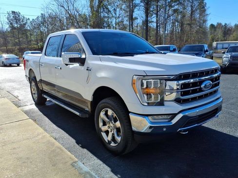 Used 2021 Ford F150 Lariat image 3