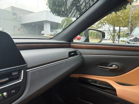 Certified 2023 Lexus ES 350 w/ Premium Package FWD image 34