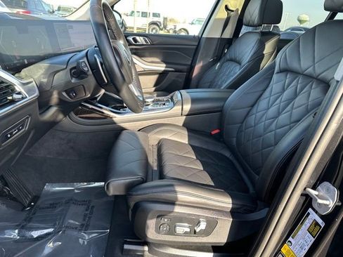 Used 2024 BMW X7 xDrive40i image 21