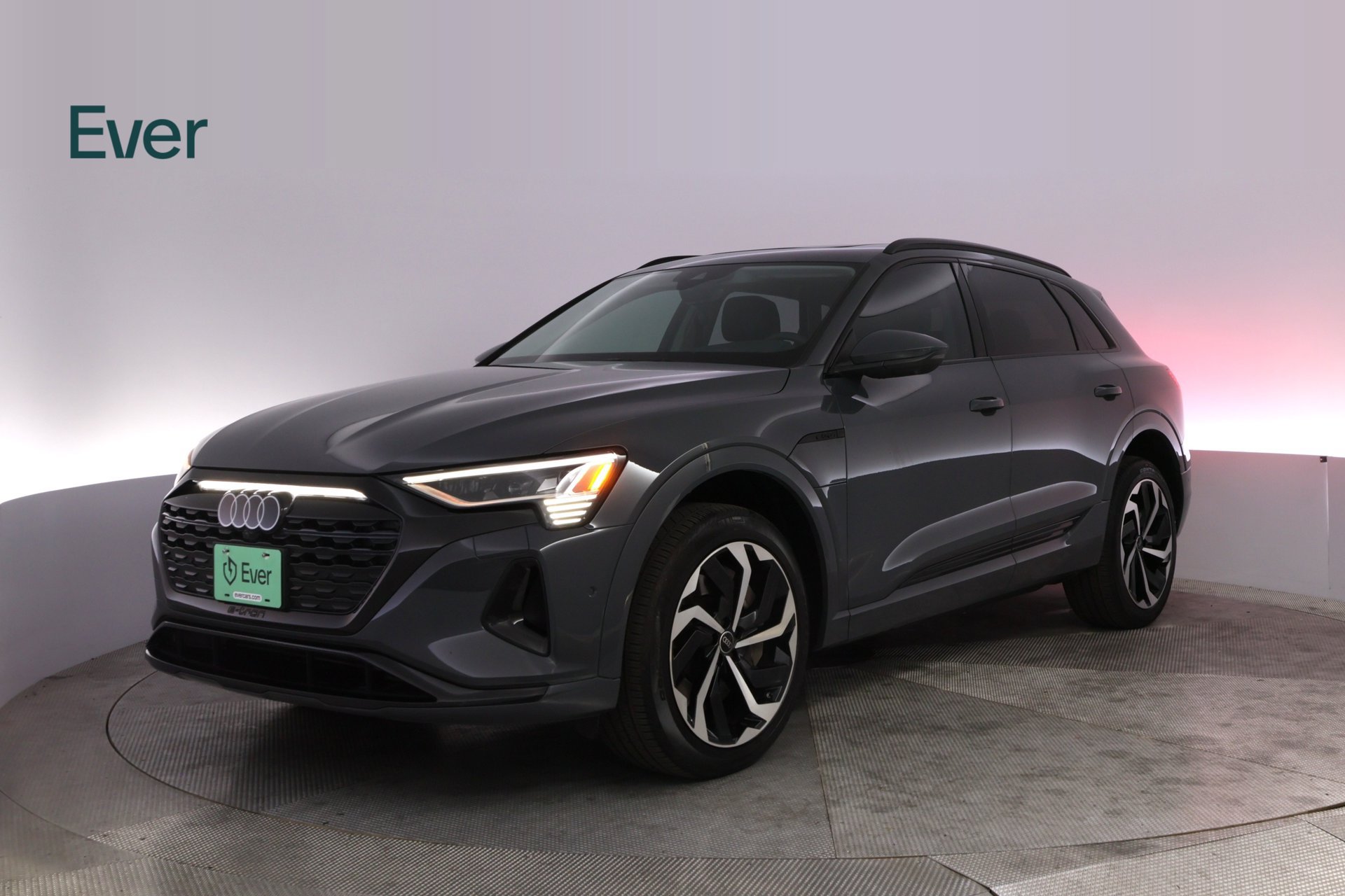 Used 2024 Audi Q8 e-tron Prestige w/ Prestige Package AWD/4WD image 2