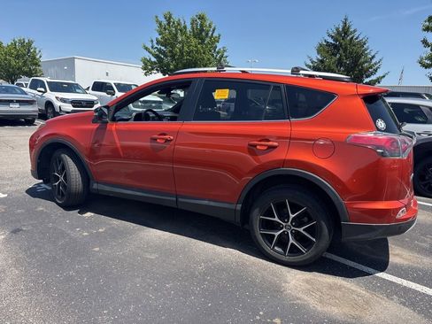 Used 2016 Toyota RAV4 SE w/ Advanced Technology Package AWD/4WD image 7