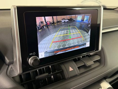 Used 2024 Toyota RAV4 XLE FWD image 23