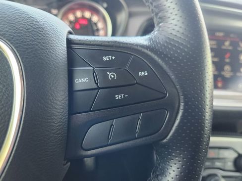 Used 2022 Dodge Challenger R/T Scat Pack image 27