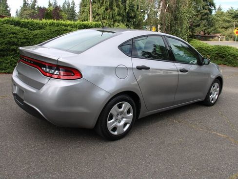 Used 2016 Dodge Dart SE FWD image 3