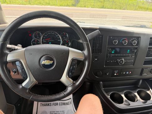 Used 2019 Chevrolet Express 3500 LS RWD image 10