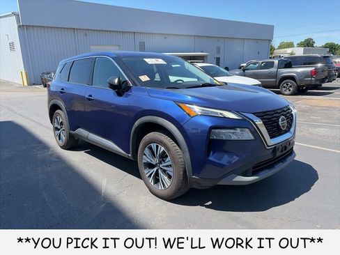 Used 2021 Nissan Rogue SV FWD image 1