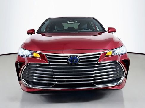 Used 2021 Toyota Avalon XLE image 2