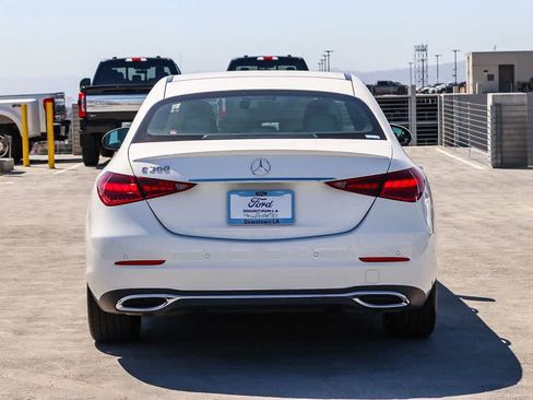 Used 2025 Mercedes-Benz C 300 Sedan image 5