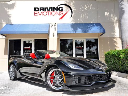 Used 2019 Chevrolet Corvette ZR1 RWD image 1