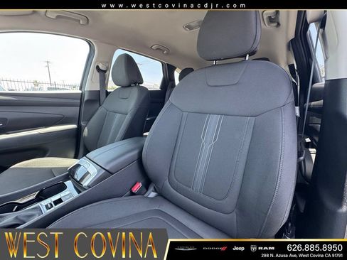 Used 2025 Hyundai Tucson SEL FWD image 17