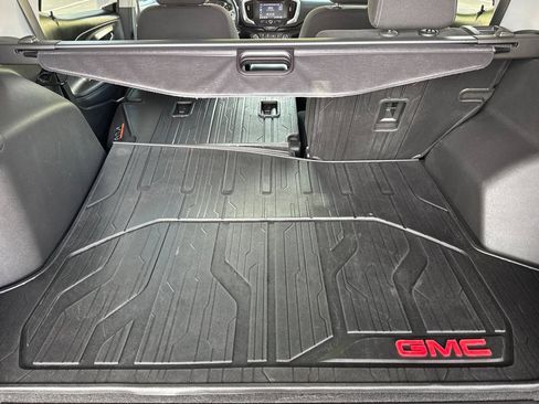 Used 2022 GMC Terrain SLE w/ LPO, Floor Liner Package AWD/4WD image 22