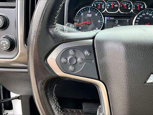 Used 2018 Chevrolet Silverado 1500 LT w/ LT Convenience Package image 11