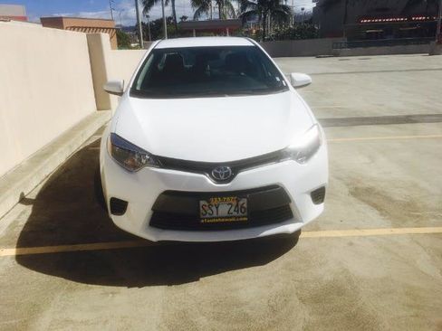 Used 2016 Toyota Corolla LE image 2